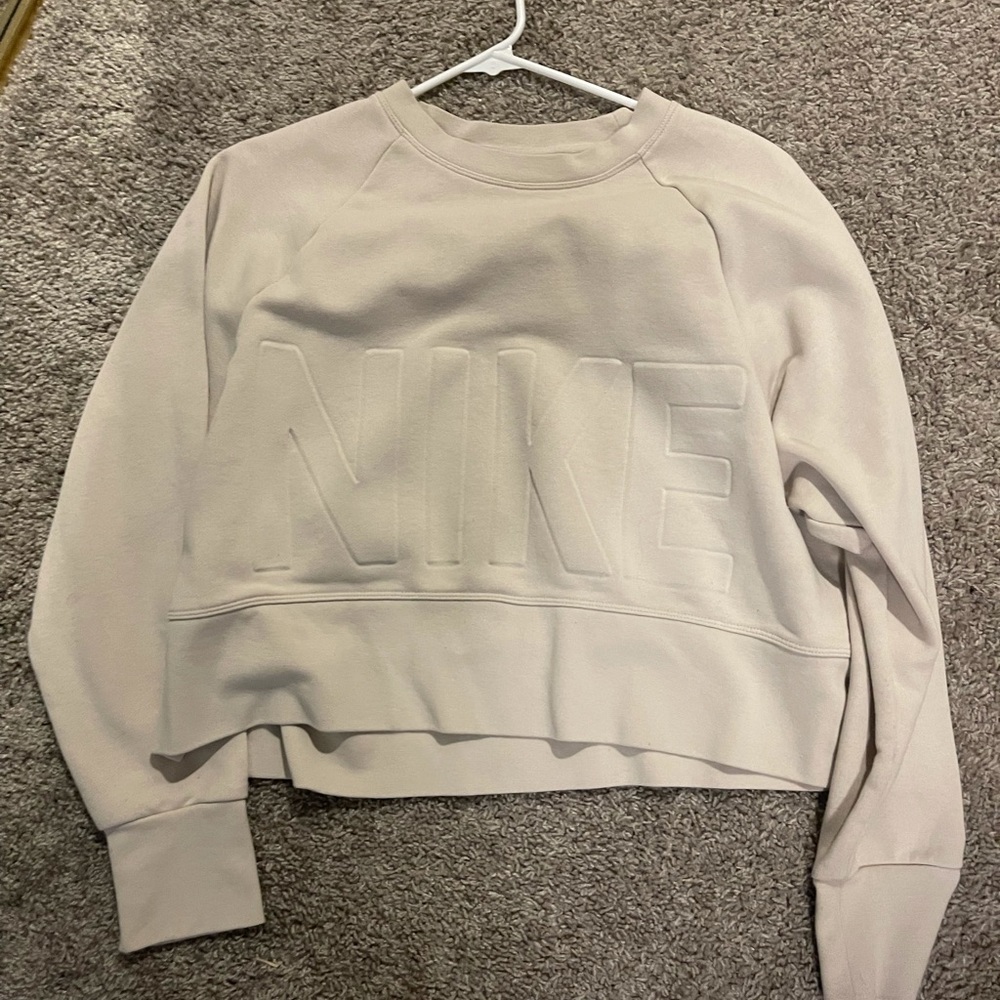 nike sweatshirt